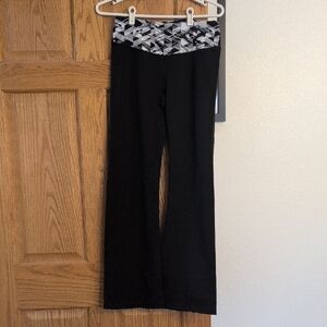 Victoria Sport Black Yoga Pants with Patterned Waistband